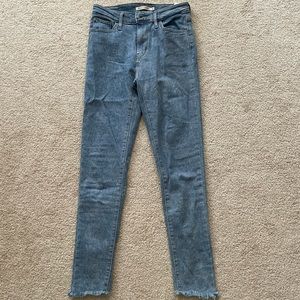 Levi’s 721 High Rise Skinny Jeans